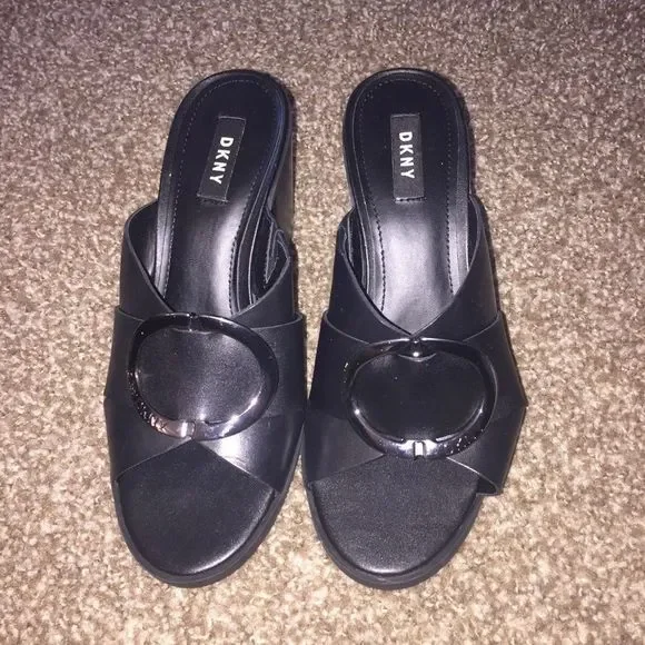 DKNY Block Heel Sandals, Size 7.5, Black - Picture 2 of 11